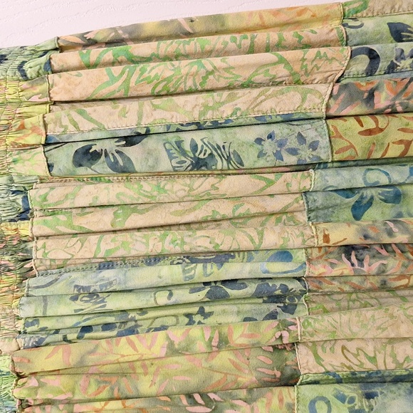 Batik patchwork midi dress made in Bali, Indonesia. Green size M - Picture 6 of 6